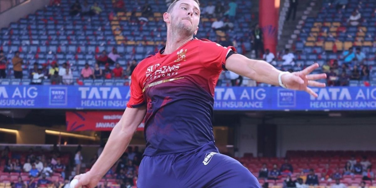 Hazlewood revine, iar Royals trimit RCB la bătut într-un meci afectat de ploaie
