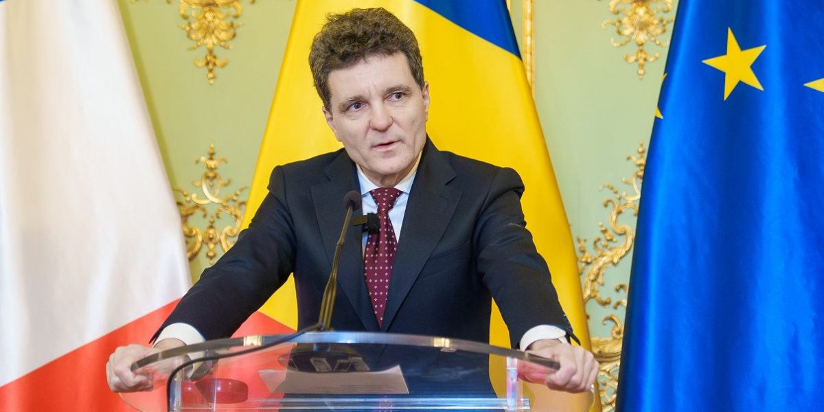 Timiș: Un bărbat vrea să-l asasineze pe Klaus Iohannis, face apel la donații