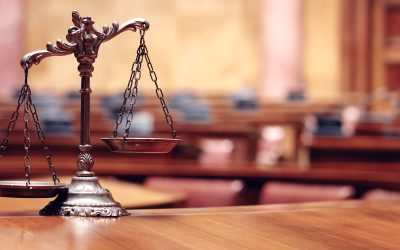 Statul a scos la licitație „boarfe” și telefoane cu butoane