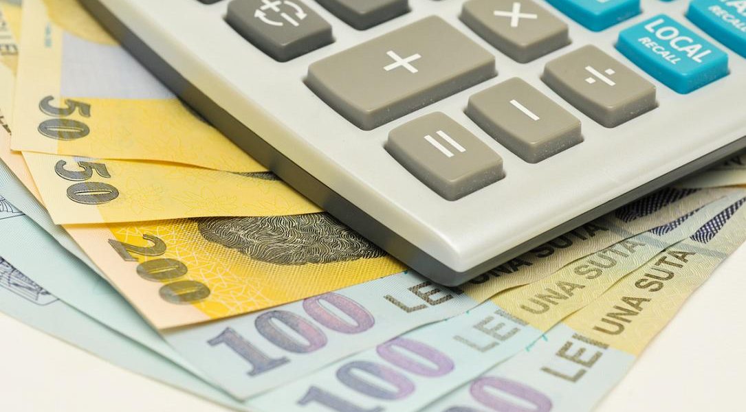 România încetinește consolidarea fiscală din 2028, deficit peste 5% din PIB