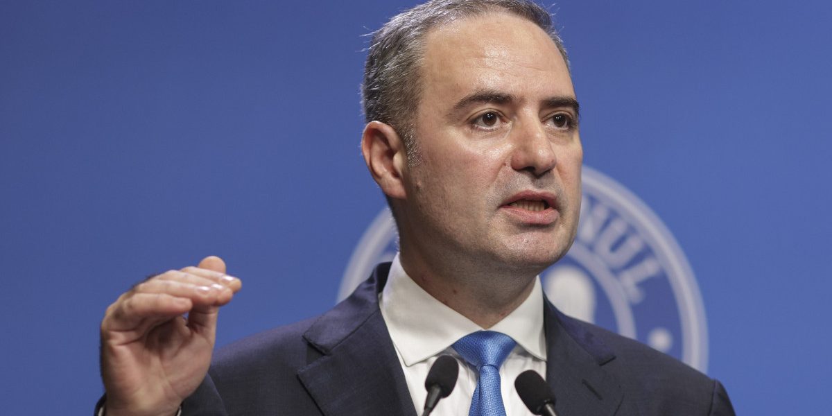 Criza politică, pericol major: Avertismentul Ministrului Finanțelor pentru România