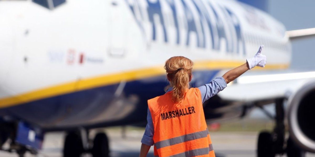 Avion Ryanair, GROAZĂ la decolare: 190 de pasageri, lăsați pe dinafară, fără bani!