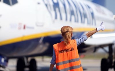 Avion Ryanair, GROAZĂ la decolare: 190 de pasageri, lăsați pe dinafară, fără bani!