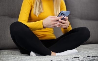 Specialiștii Demontează Iluzia Relaxării pe Telefon: E doar O Fingere