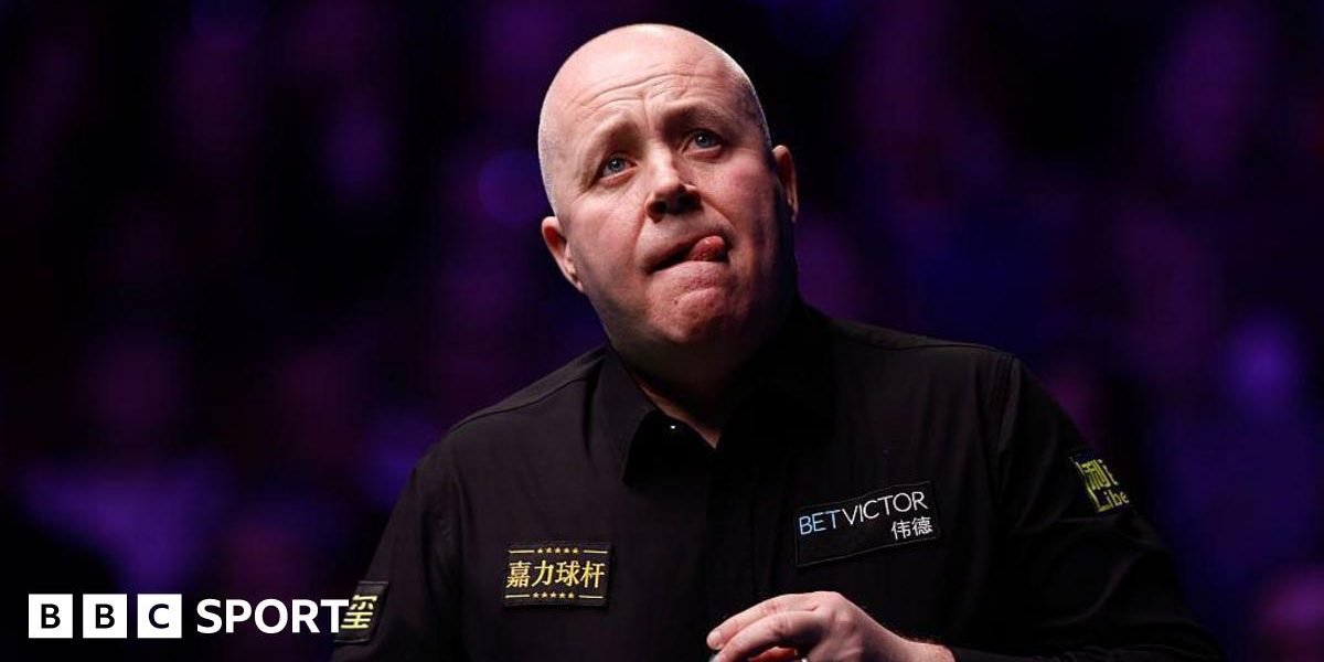 Higgins, campionul en titre, se impune în fața lui Williams la Tour Championship Manchester a fost scena unei partide memorabile de snooker, în care John Higgins, deținătorul titlului, a reușit să treacă de Mark Williams, cu scorul de 10-8, în prima rundă a Campionatului Tour