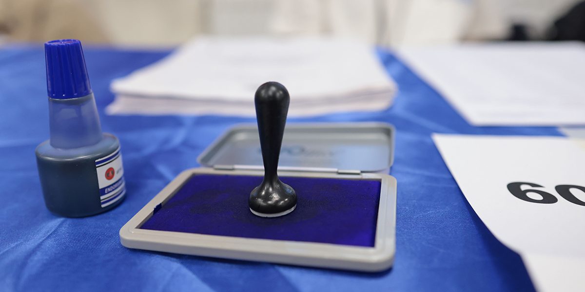 Bulgaria solicită sprijinul UE pentru a contracara interferența străină în alegerile din aprilie Sofia a cerut asistență din partea Uniunii Europene pentru a combate potențialele tentative de influențare a alegerilor parlamentare din 19 aprilie, în contextul îngrijorărilor privind dezinformarea online și posibila ingerință a Rusiei