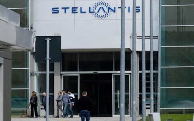 Stellantis recheamă 700.000 de mașini: Pericol de incendiu!