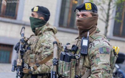 Belgia trimite soldați în stațiile de tren și metrou din Bruxelles Bruxelles, Belgia – Începând de vineri, capitala Belgiei va vedea prezența militarilor în stațiile de tren și metrou, în efortul de a combate traficul de droguri și a spori siguranța publică