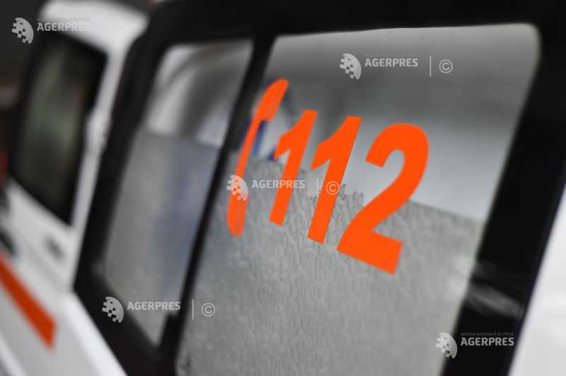 Un copil a decedat luni, după ce a căzut de la etajul al patrulea al unui bloc din Pitești