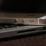 Telefonul antic din sertar, pericol ascuns: Îți poate da foc la casă