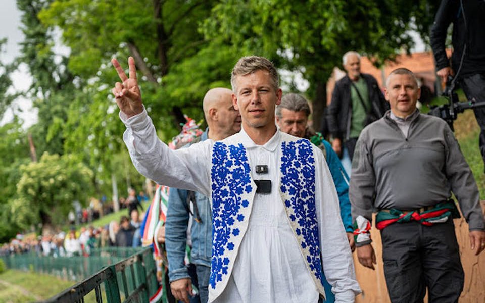 Magyar, omul care le dă bătăi de cap europenilor Péter Magyar, văzut ca principalul contracandidat al lui Viktor Orbán în alegerile viitoare din Ungaria, nu pare să îmbrățișeze pe deplin viziunea pro-Ucraina pe care mulți oficiali de la Bruxelles o sperau