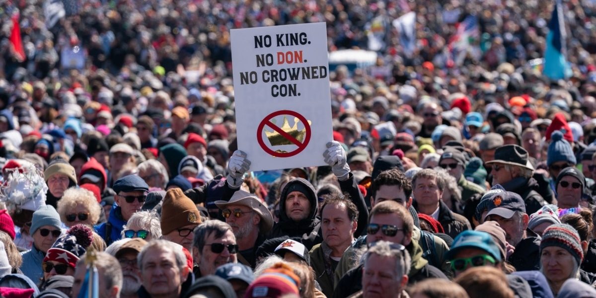 Proteste masive anti-Trump în SUA: Milioane de americani spun „no kings”