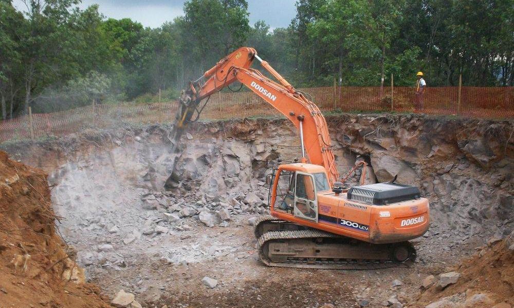 Guvernul pregătește modificări legislative pentru a reglementa exploatarea agregatelor minerale, după ce autoritățile au constatat că multe „iazuri piscicole” au fost folosite ca paravan pentru extracția de materiale de construcții