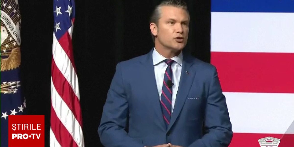Biblia, invocată la Pentagon: Pete Hegseth acuză presa, reacția Papei Leon