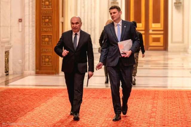Abrudean despre Bolojan: Reformele au lovit în pensiile speciale. Viitorul: Reforme sau trecut