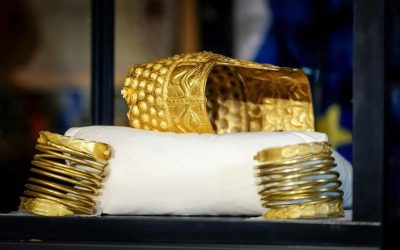 Brățările dacice și Coiful de la Coțofenești, din nou în România?