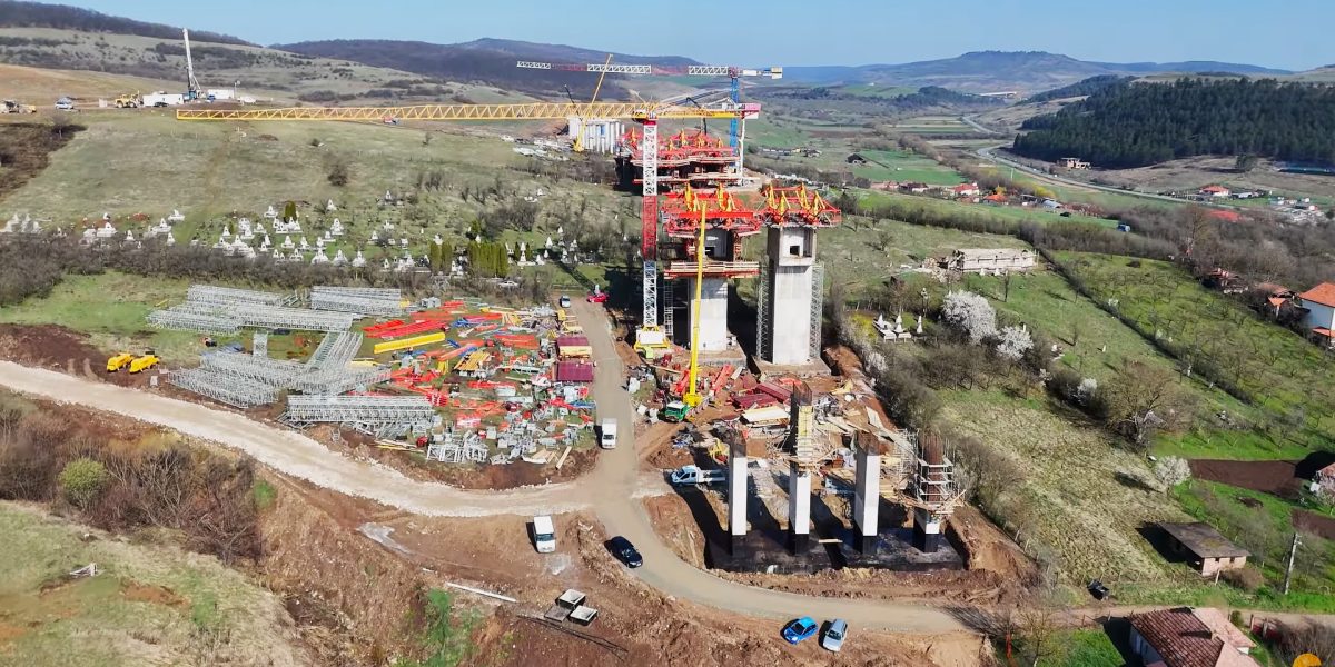 Autostrada Transilvania: Un Sector Gata, Altul Cere Răbdare Lucrările la Autostrada Transilvania în județul Cluj avansează, dar cu viteze diferite, anunță surse din domeniu