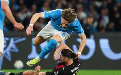 O confruntare crucială pentru locul secund din Serie A are loc în ziua de Paște, Napoli și AC Milan urmând să se dueleze într-un meci cu o miză uriașă