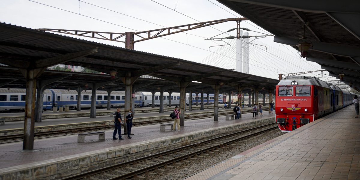 Trenurile, blocate pe ruta București Nord – Chitila până în mai