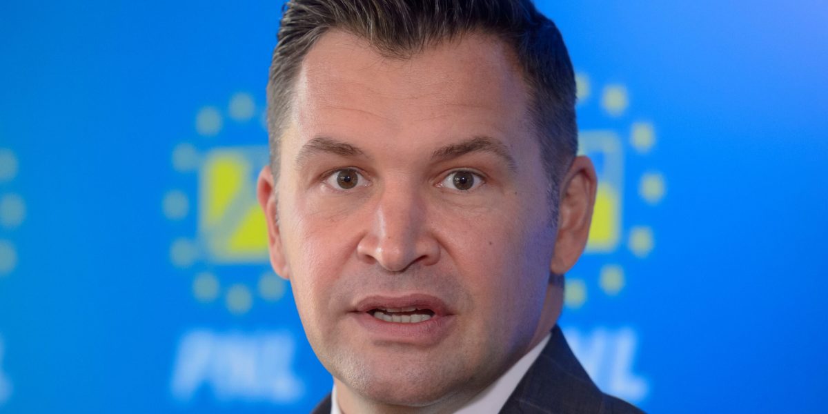 Orban, „pionul lui Putin”, în cădere liberă: Reacția lui Stroe