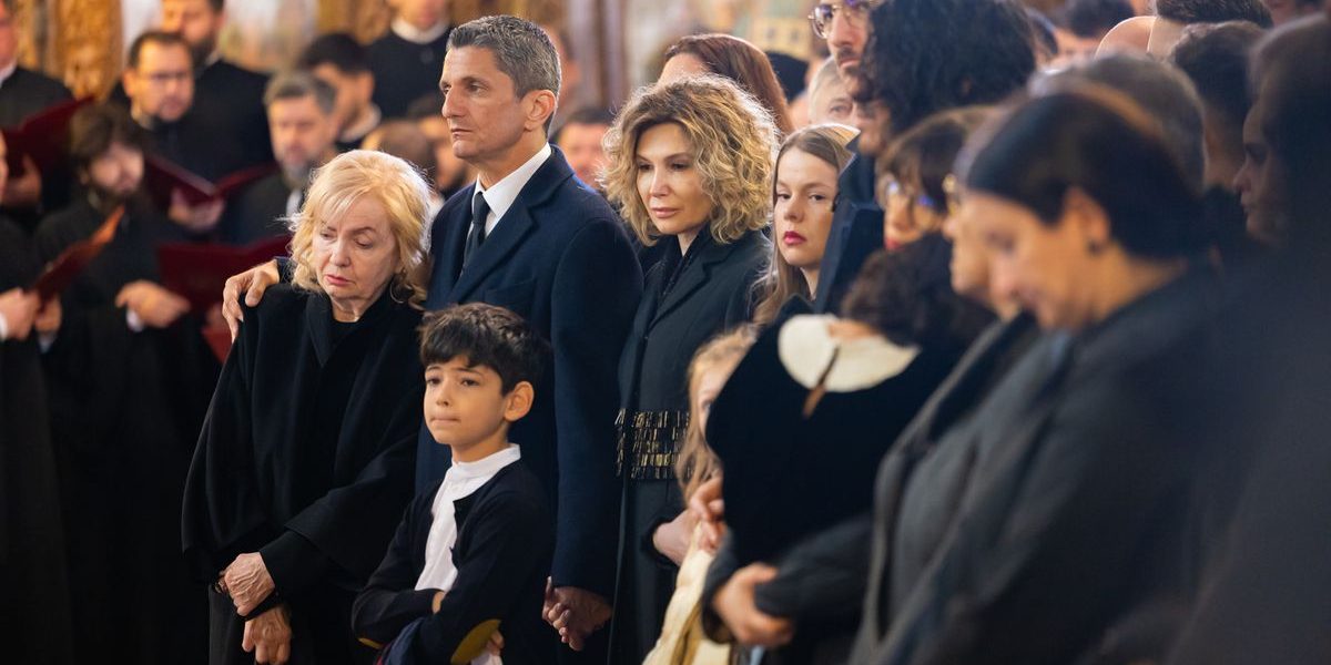 Emoții puternice în fotbal: Mai mulți oameni de la Dinamo, cu ochii în lacrimi