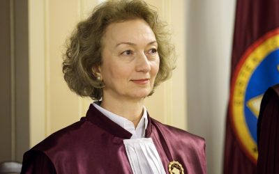 CCR, în derivă? Simina Tănăsescu dezvăluie scena părăsirii sălii de judecată