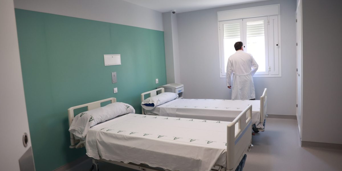 Ce este o „doula a morții”? Profesia care stârnește controverse