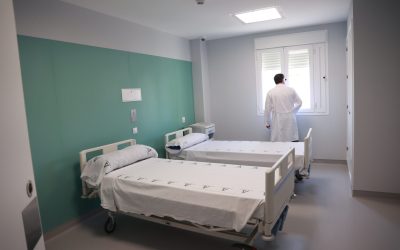 Ce este o „doula a morții”? Profesia care stârnește controverse