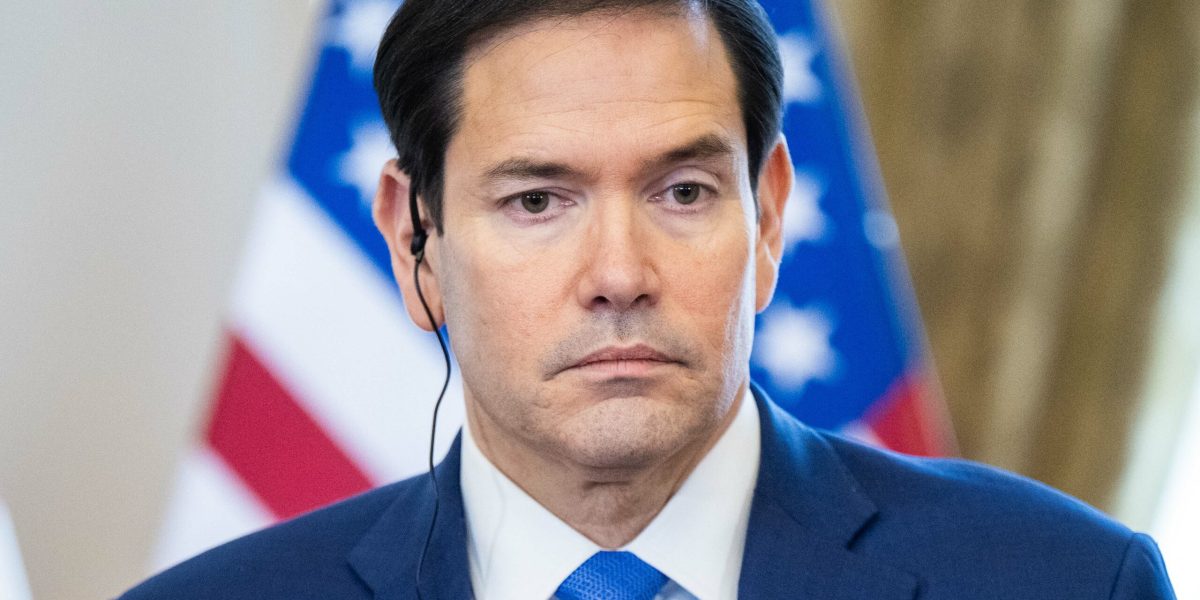 ARTICOL: Oficialii români și americani au discutat despre extinderea cooperării bilaterale în domenii strategice, inclusiv apărare, energie și tehnologii emergente, potrivit unui comunicat al Departamentului de Stat al SUA