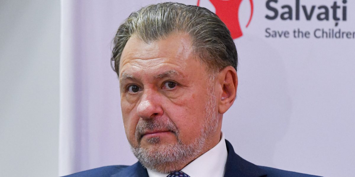 Rafila și Voiculescu, acuzații reciproce pe tema achizițiilor de vaccinuri anti-COVID București – Scandaluosul dosar al achizițiilor de vaccinuri anti-COVID continuă să stârnească controverse, cu schimburi de acuzații între foștii miniștri ai Sănătății, Alexandru Rafila și Vlad Voiculescu