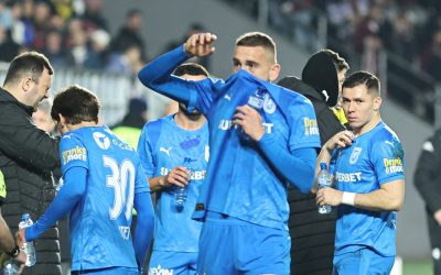 Universitatea Craiova a învins pe CFR Cluj cu 2-0 Echipa din Craiova a reușit să învingă pe CFR Cluj cu scorul de 2-0 într-un meci disputat pe teren propriu, pe stadionul „Ion Oblemenco”, contând pentru etapa a 3-a a play-off-ului din Superliga