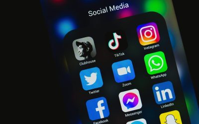 Interdicție drastică pe rețele: Ce riscă copiii. Reacții dure