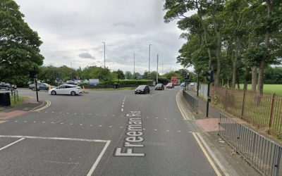 Accident În Newcastle: Doi oameni, transportați de urgență la spital