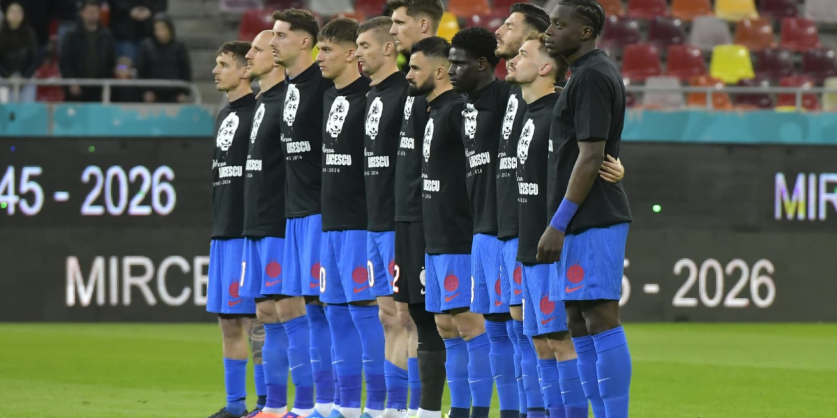 Mesajul emoționant al suporterilor FCSB pentru Mircea Lucescu