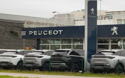 Peste 700.000 de mașini Peugeot, Citroen, Fiat și Alfa Romeo, rechemate la nivel mondial din cauza unui risc de incendiu Stellantis, gigantul auto care deține brandurile Peugeot, Citroen, Fiat și Alfa Romeo, recheamă peste 700.000 de autovehicule la nivel global