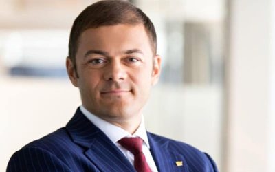 România, pe urmele țărilor dezvoltate: Aderarea la OCDE, un moment istoric București – Aderarea României la Organizația pentru Cooperare și Dezvoltare Economică (OCDE) reprezintă un punct de cotitură major pentru țara noastră, fiind considerată de specialiști drept cel mai important eveniment strategic de politică externă după integrarea în Uniunea Europeană și NATO