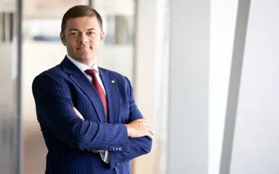 România, pe cale să intre în rândul economiilor dezvoltate: Aderarea la OCDE, un pas major București – România se pregătește să facă un pas important spre integrarea în lumea economiilor dezvoltate prin aderarea la Organizația pentru Cooperare și Dezvoltare Economică (OCDE)