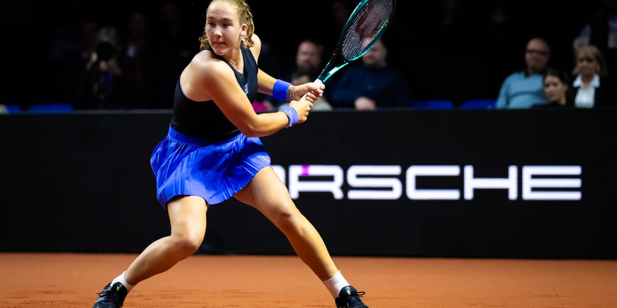 Andreeva dethrones defending champ Ostapenko in Stuttgart opener