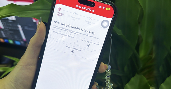 [Foto] Prim-ministrul Le Minh Hung și prim-ministrul Robert Fico participă la Forumul de Afaceri Slovacia-Vietnam