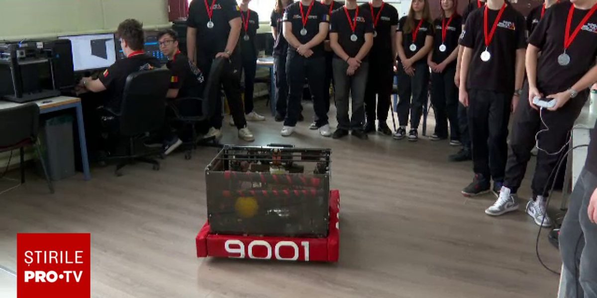 O echipă de liceeni din Arad a obținut o calificare istorică la campionatul mondial de robotică din Houston