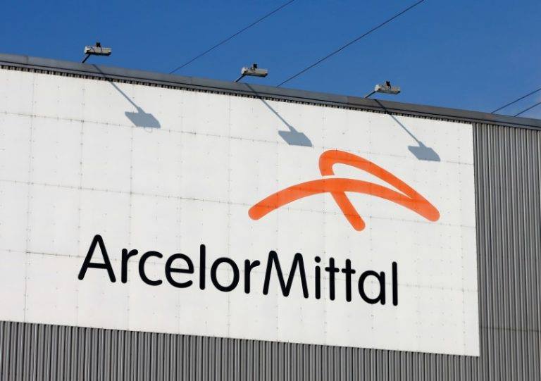 Consiliul Concurenței a dat undă verde pentru preluarea activelor ArcelorMittal Hunedoara de către UMB Steel, o companie din grupul UMB, deținut de familia Umbrărescu