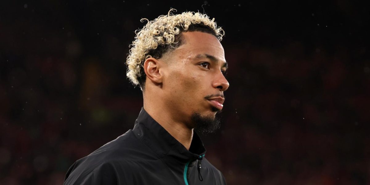 Arne Slot provides Hugo Ekitike injury update