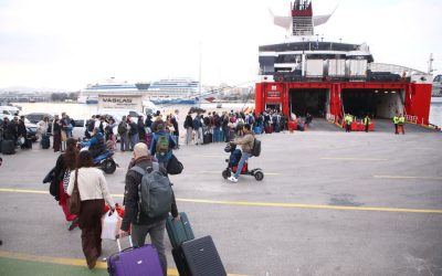 Attica: Ultima undă de călători de Paște a invadat porturile