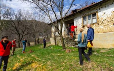 Bătrânul din munții buzoiului, nevoit să bată 12 km până la magazin, primește ajutor neașteptat