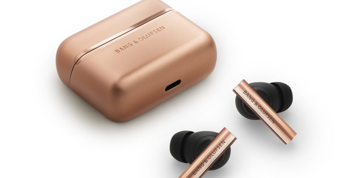 B&O uimește cu noi căști Beo Grace! Prețul reflectă luxul