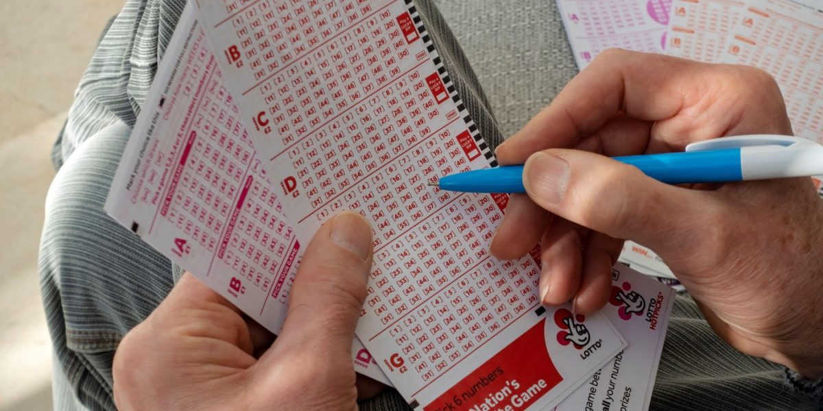 Deținătorul unui bilet la Loteria Britanică a pierdut un jackpot de 10 milioane de lire sterline după expirarea termenului limită