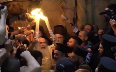 Credincioșii, așteptați la ceremonia Sfintei Lumini