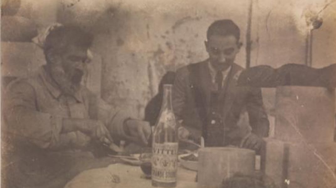 De Paște, Brâncuși, ouă pictate și bucate pentru prieteni