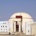 Un atac aerian comun american-israelian a vizat sâmbătă instalația nucleară de la Bushehr din Iran, soldat cu moartea unui agent de securitate, conform agenției IRNA