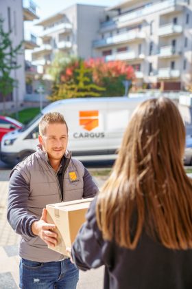 Români, mai chibzuiți la cumpărături: Renunță la compromisuri online!